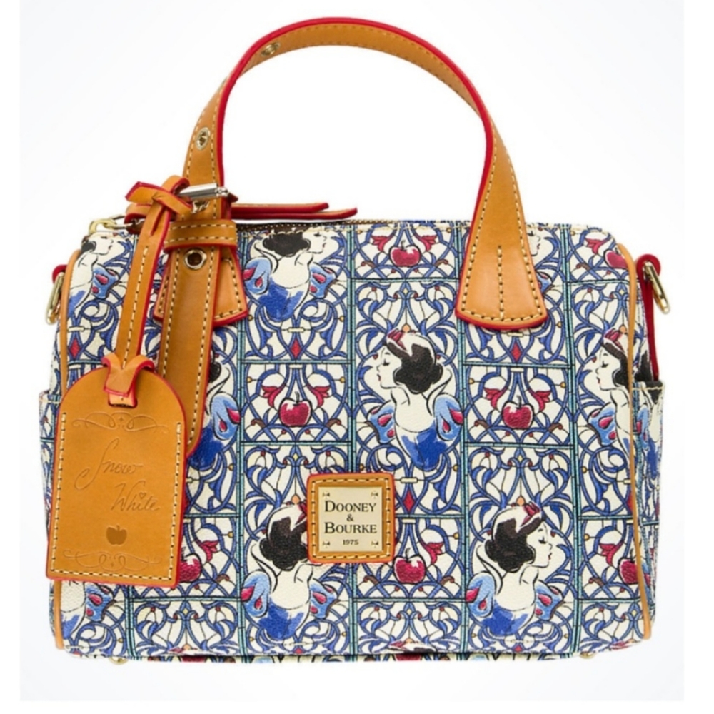 NWOT Dooney & Bourke Snow White Kendra Satchel
